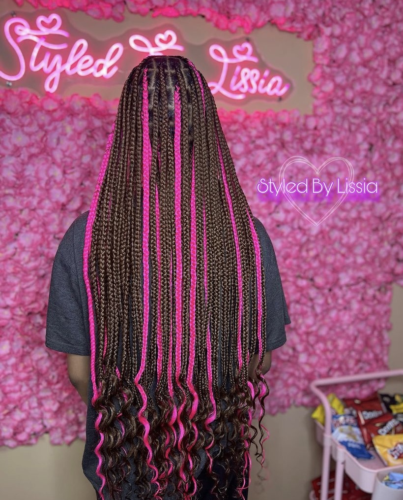32. Knotless Braids with Hot Pink Highlights 