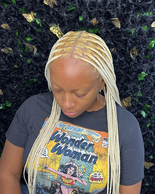 11. Platinum Blonde Knotless Braids