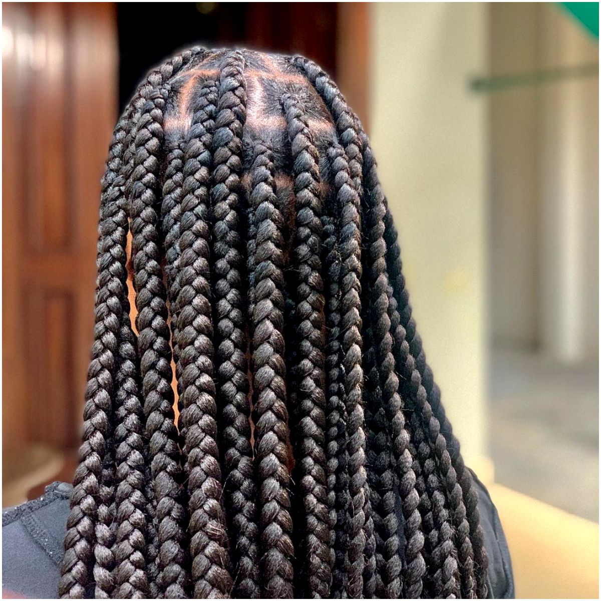  Knotless Braids Vs Box Braids: Ultimate Guide + 20 Styles!