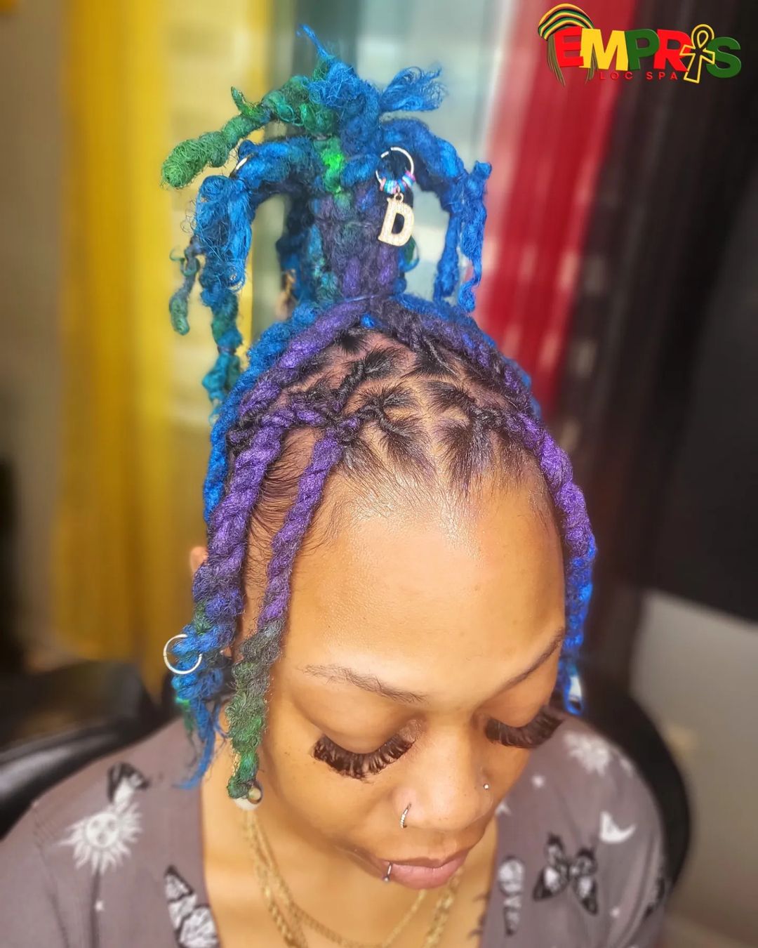 9. Blue, Green, And Purple Rope Twists